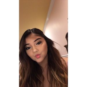 Meet your Posher, Paola